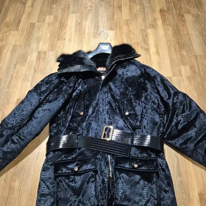 [BUNJANG] Raffinato Crocodile Belted Padded Jacket 52 / 라피나토 크로커다일 벨티드 패딩 52