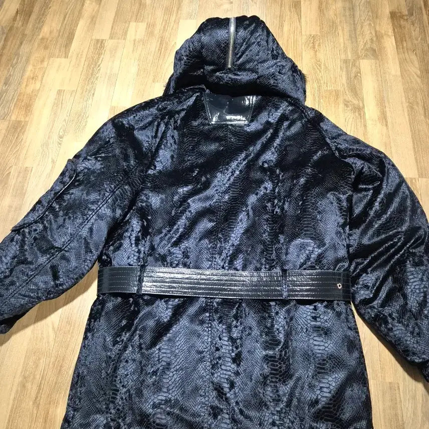 [BUNJANG] Raffinato Crocodile Belted Padded Jacket 52 / 라피나토 크로커다일 벨티드 패딩 52