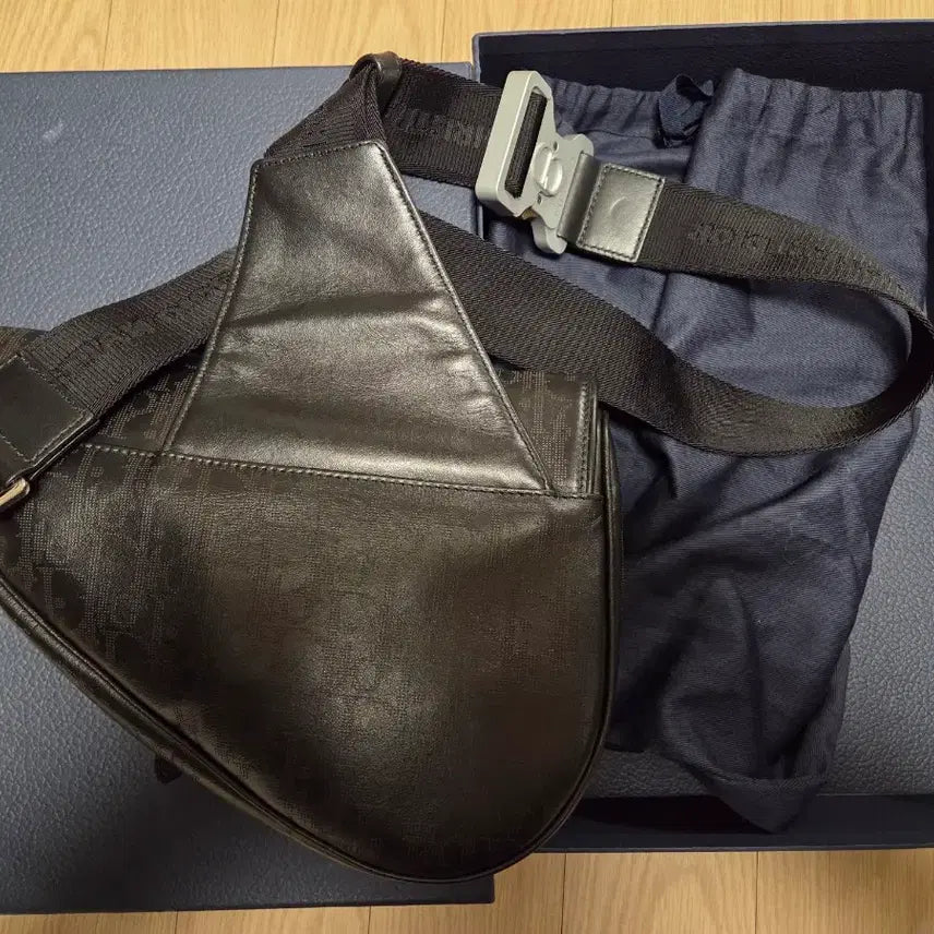 [BUNJANG] Dior Oblique Saddle Bag Black / 디올 오블리크 새들백 블랙 Dior 정품