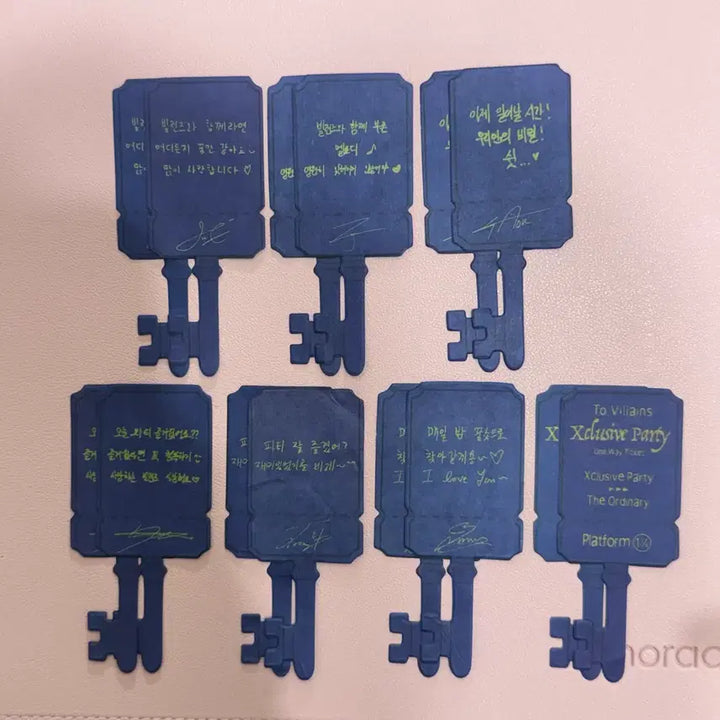 [BUNJANG] Xdinary Heroes Fanmeeting Confetti Bundle Set / 엑스디너리히어로즈 엑디즈 팬미팅 컨페티 14장 일괄 양도