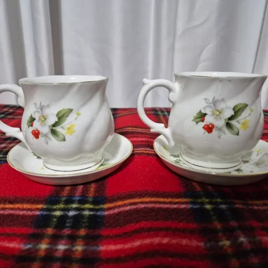 [BUNJANG] Royal Swan England Teacup Set / 로얄스완 잉글랜드 찻잔 미사용 2조세트