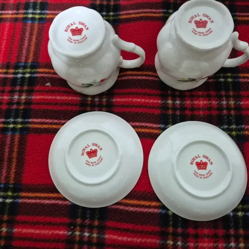 [BUNJANG] Royal Swan England Teacup Set / 로얄스완 잉글랜드 찻잔 미사용 2조세트
