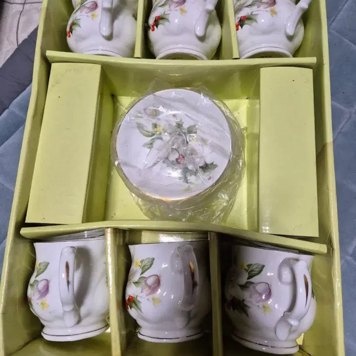 [BUNJANG] Royal Swan England Teacup Set / 로얄스완 잉글랜드 찻잔 미사용 2조세트