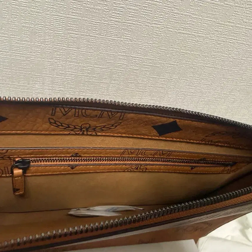 [BUNJANG] MCM Brown Pattern Clutch Bag / MCM 브라운 패턴 클러치 백