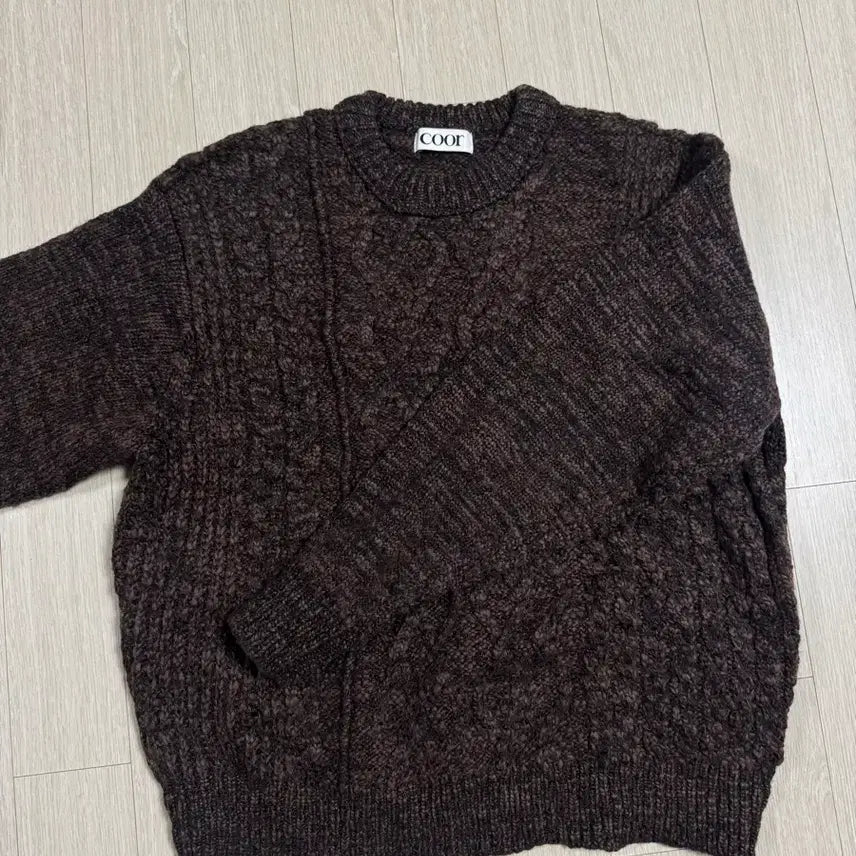 [BUNJANG] Coor Knit Medium Size / 쿠어 니트 미디움 사이즈