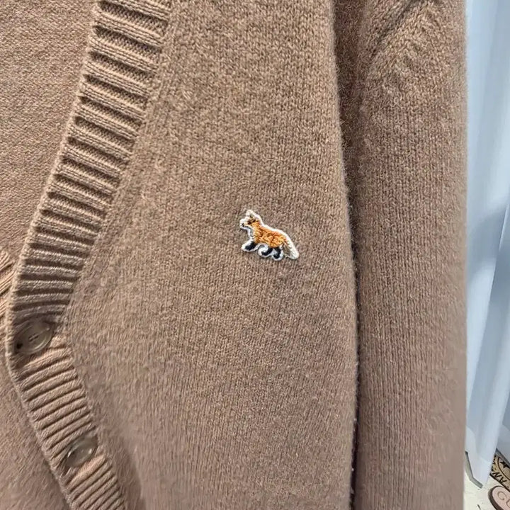 [BUNJANG] Maison Kitsune Baby Fox Cardigan Beige S / (S) 메종키츠네 베이비폭스 가디건 베이지