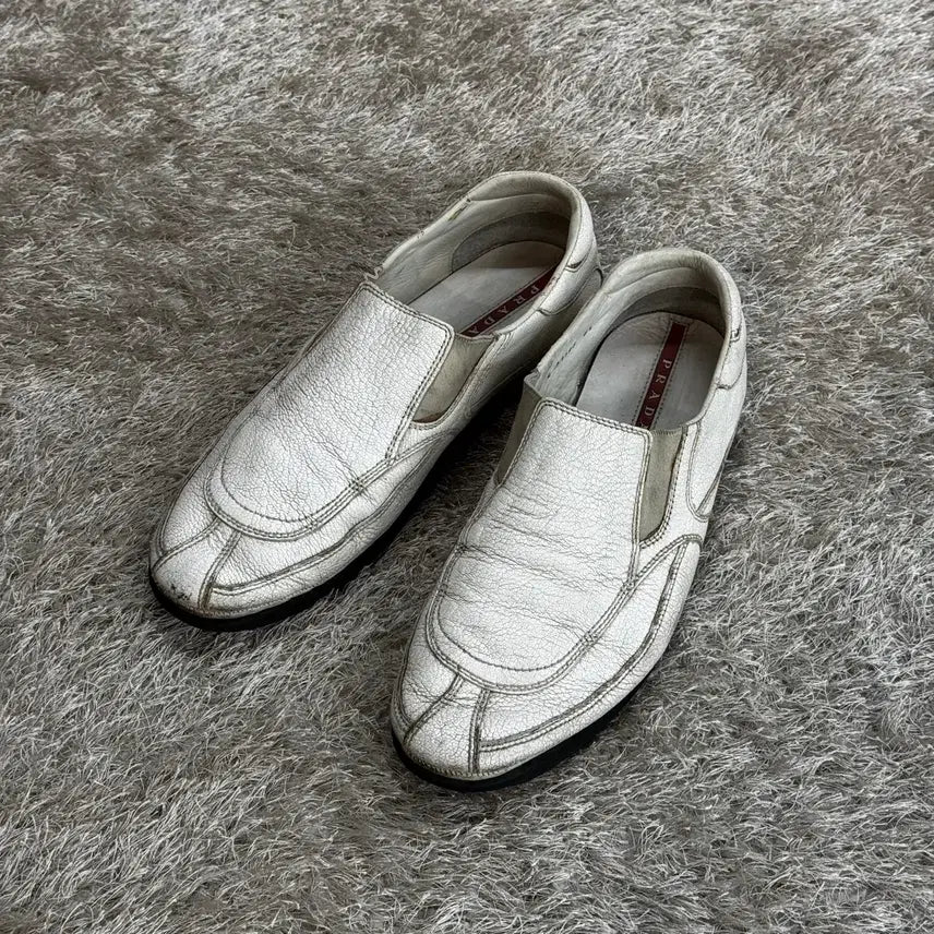 [SOLD OUT] 프라다 스포츠 로퍼 레더 화이트 (275-280)