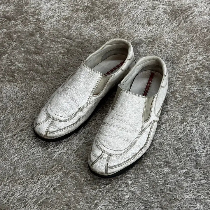 [SOLD OUT] 프라다 스포츠 로퍼 레더 화이트 (275-280)