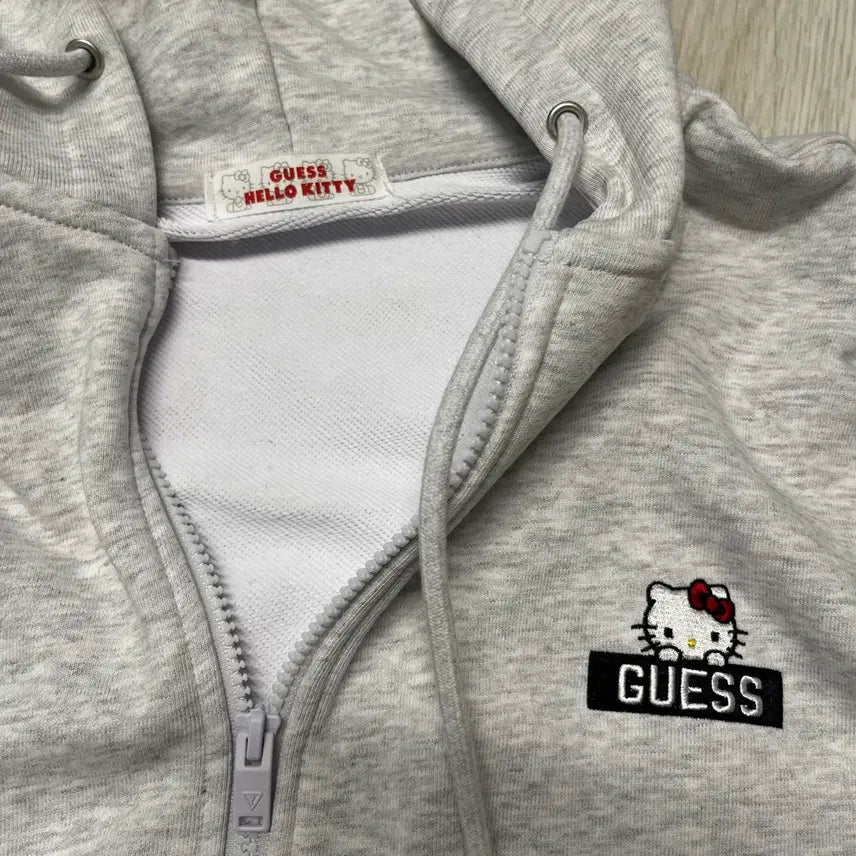[BUNJANG] Guess Hello Kitty Hoodie Gray S / 게스 x 헬로키티 콜라보 후드집업 그레이 s사이즈