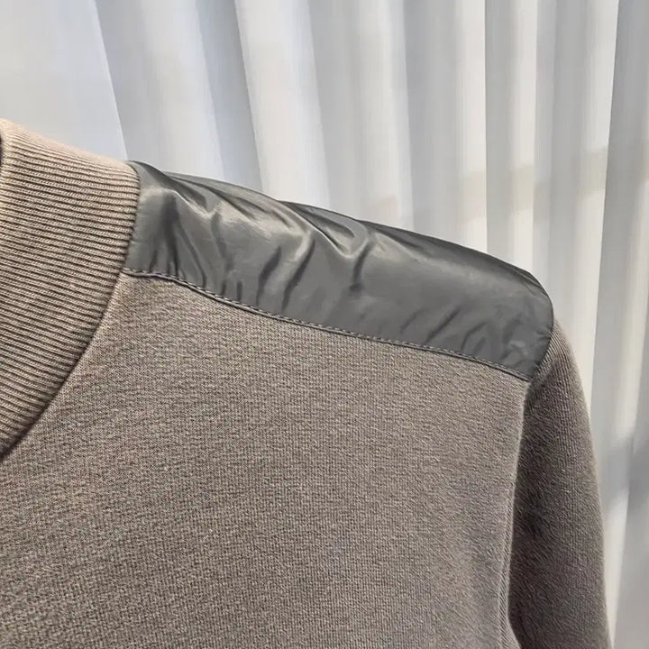 [BUNJANG] Prada Nylon Triangle Logo Sweatshirt / (M) 프라다 삼각로고 나일론 맨투맨