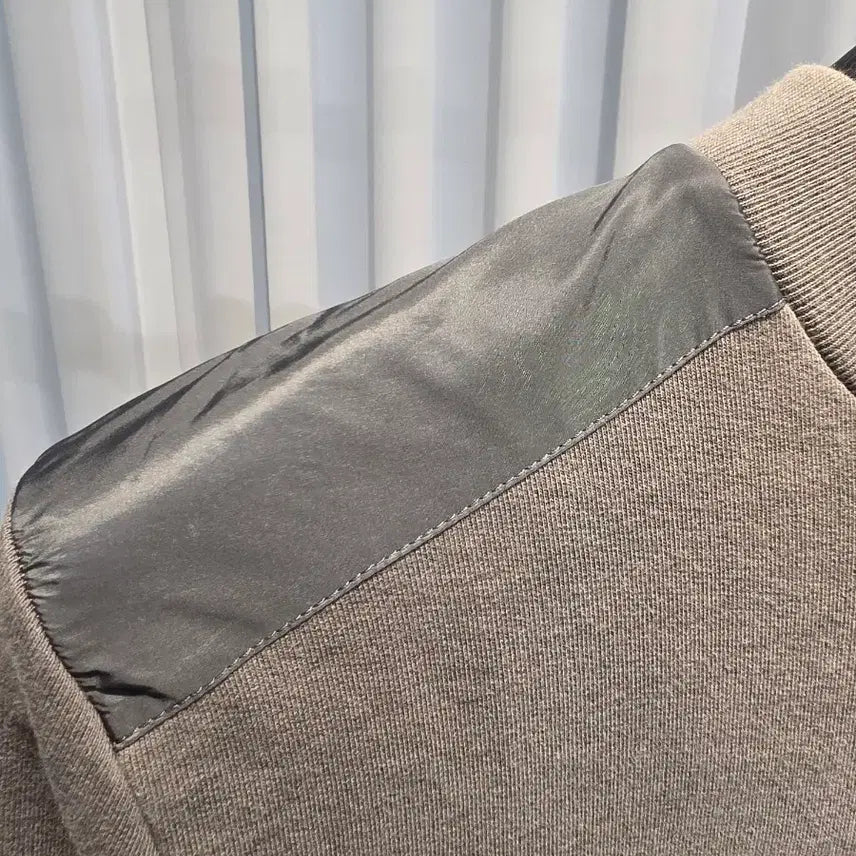 [BUNJANG] Prada Nylon Triangle Logo Sweatshirt / (M) 프라다 삼각로고 나일론 맨투맨