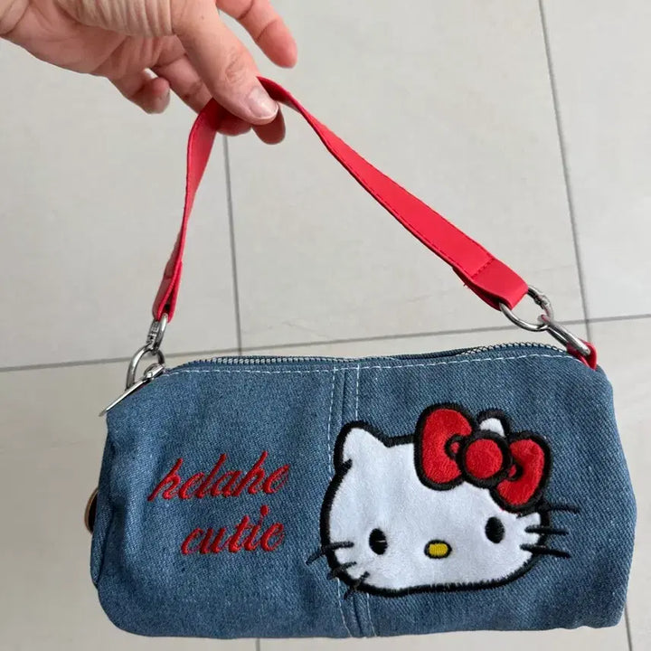 [BUNJANG] Hello Kitty Denim Mini Bag with Red Strap / 헬로키티 데님 미니백 레드 스트랩 산리오)새제품