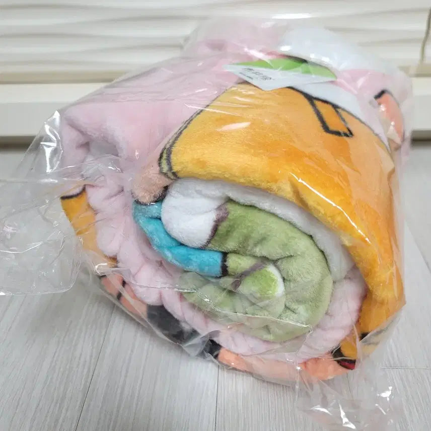 [BUNJANG] Crayon Shin-chan Blanket (Sealed) / 짱구는 못말려 짱구 담요 미개봉 판매