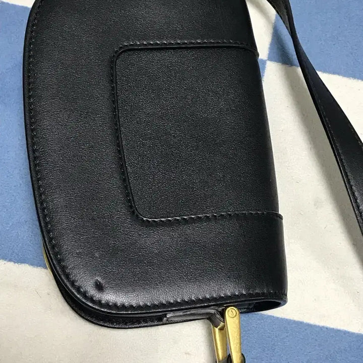 [SOLD OUT] 정품 발렌티노 V로고 수퍼비 크로스백