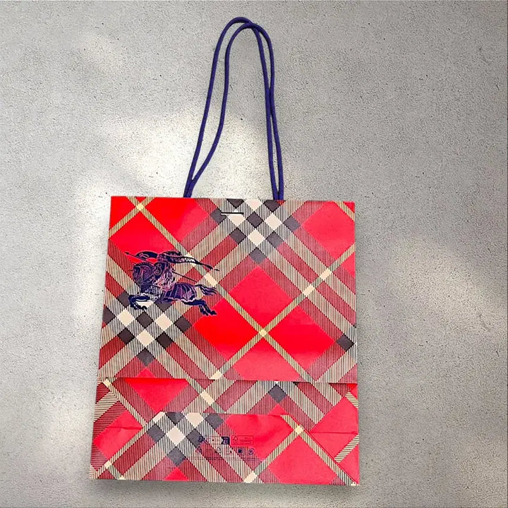 [BUNJANG] Burberry Limited Edition Shopping Bag / 버버리 한정판 쇼핑백 넘이뻐요