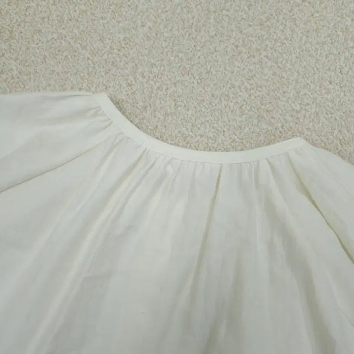 [BUNJANG] F Mood Beige Cotton Blouse / (F)무드베이지 여성 코튼 블라우스 긴팔 라운드넥 셔링 K5W3025