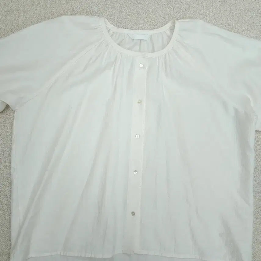 [BUNJANG] F Mood Beige Cotton Blouse / (F)무드베이지 여성 코튼 블라우스 긴팔 라운드넥 셔링 K5W3025