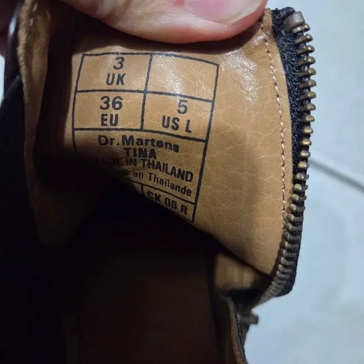 [BUNJANG] Dr. Martens Burgundy Tassel Chelsea Boots 230 / 닥터마틴 버건디 테슬 첼시 부츠 230
