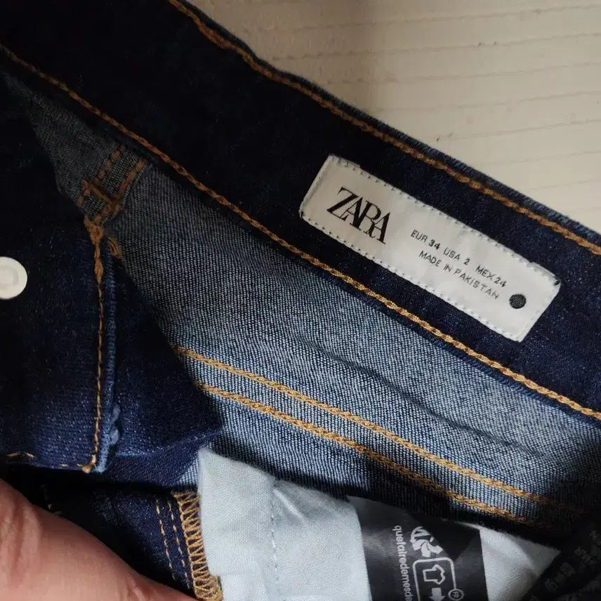 [BUNJANG] ZARA Dark Blue Bootcut Jeans / 자라(ZARA) 다크 블루 부츠컷 청바지