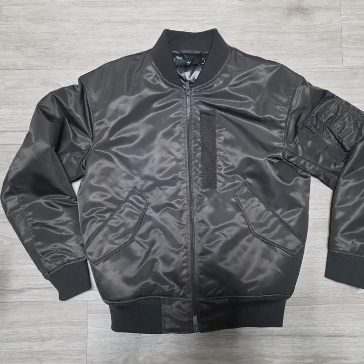 [BUNJANG] Uniqlo + Jil Sander MA-1 Bomber Jacket / 유니클로 질샌더 ma1