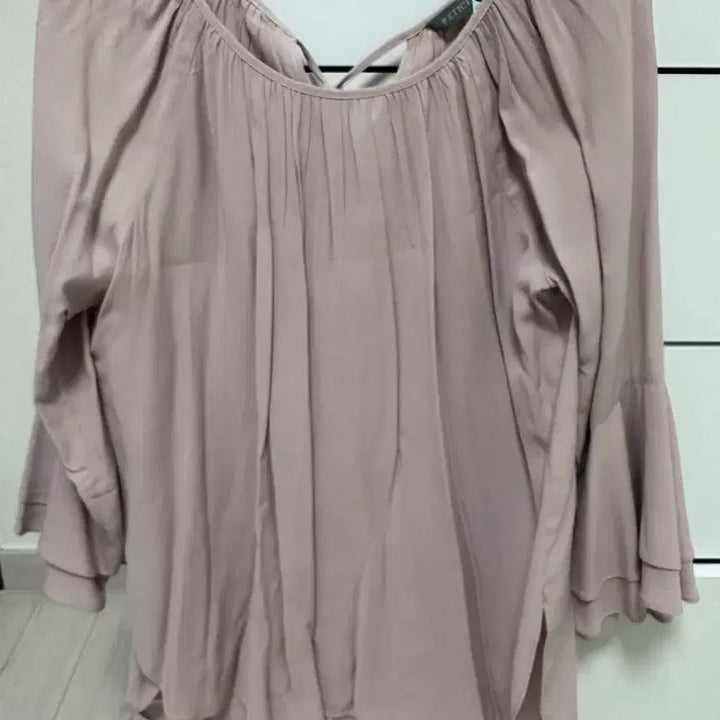 [BUNJANG] Leticella Jenny Ruffle Blouse - Pink / 레티첼라 제니 러플 블라우스 핑크