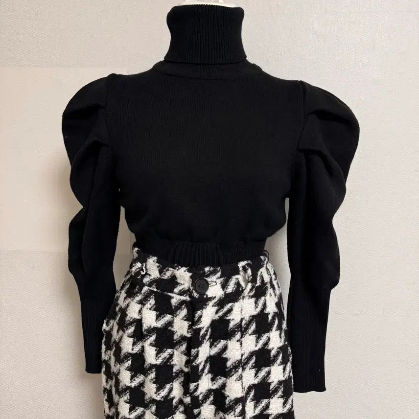 [BUNJANG] Black Knit Puff Turtleneck / 블랙 공주 니트 퍼프 터틀넥 목폴라