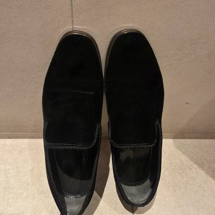 [BUNJANG] Alexander McQueen Velvet Loafers / 알렉산더맥퀸 실버 포인트토 벨벳 로퍼 팝니다. 280