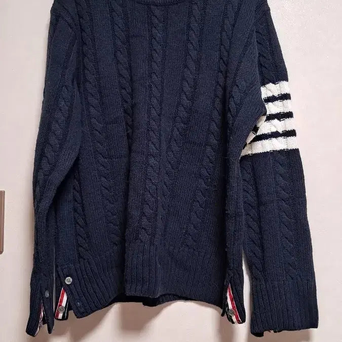 [BUNJANG] DeFacto Navy Cable Knit Sweater / 디팩토 네이비 케이블 니트 스웨터