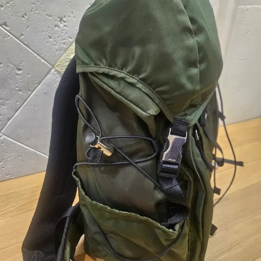 [BUNJANG] Prada Saffiano Trim Drawstring Backpack / 프라다 사피아노 트리밍 드로우스트링 백팩