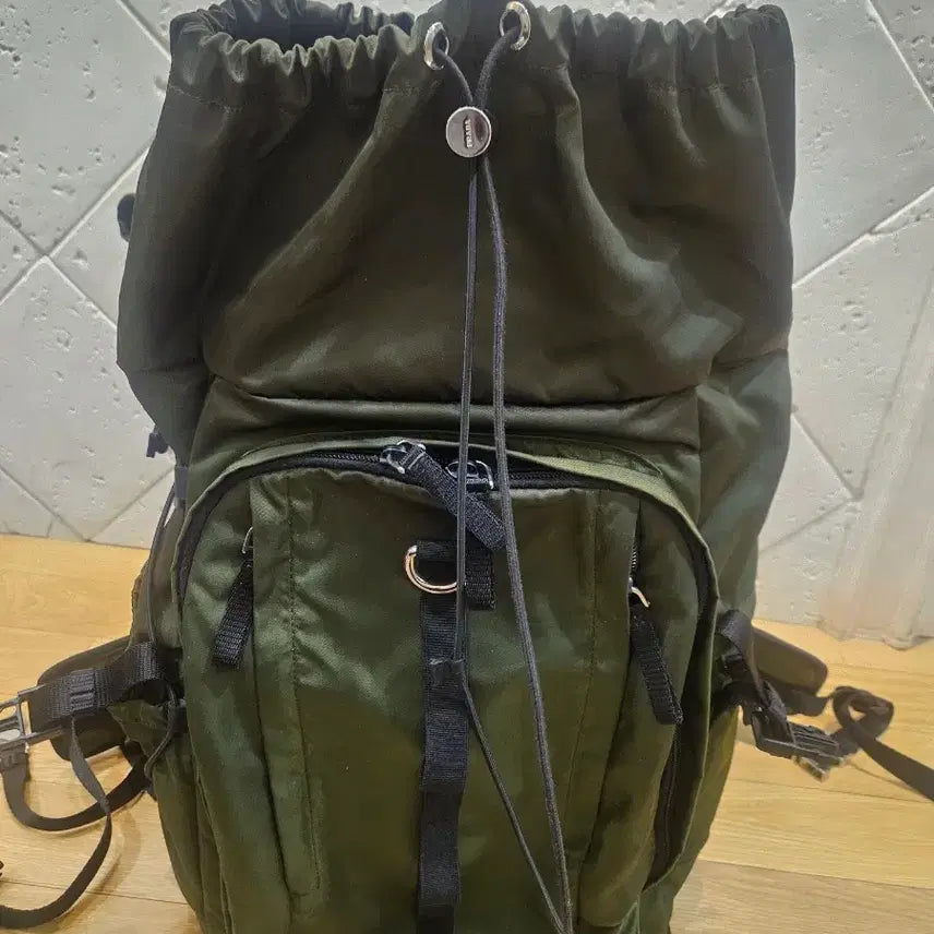 [BUNJANG] Prada Saffiano Trim Drawstring Backpack / 프라다 사피아노 트리밍 드로우스트링 백팩