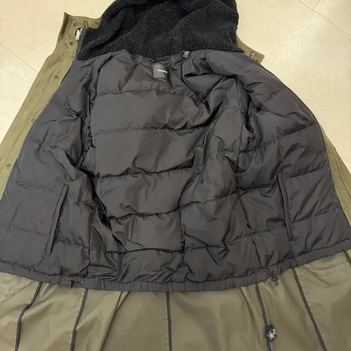 [BUNJANG] Theory Montrose 2-in-1 Duck Down Parka Coat / 띠어리 Montrose 덕다운 2in1 파카 코트 S