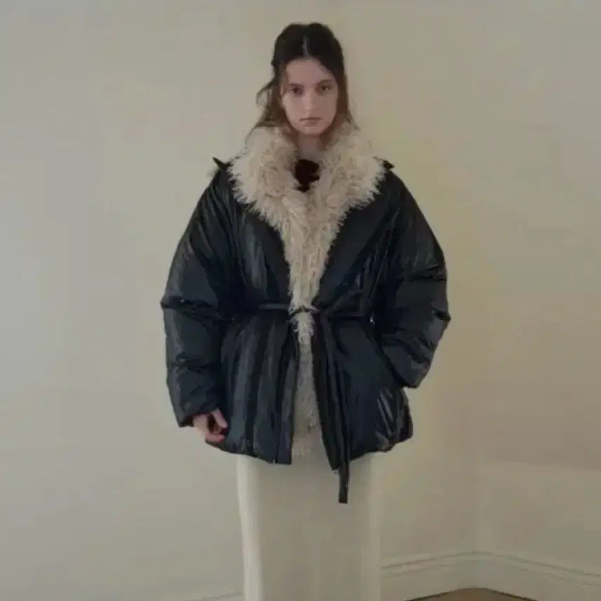 [BUNJANG] Overdue Flare Puffer Jacket Black / (새상품급) 오버듀플레어 패딩 푸퍼 블랙