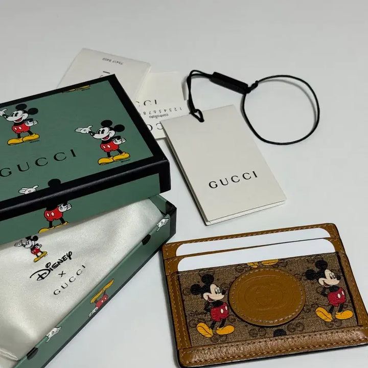 [BUNJANG] Gucci Mickey Mouse Card Wallet / 구찌 미키 카드지갑