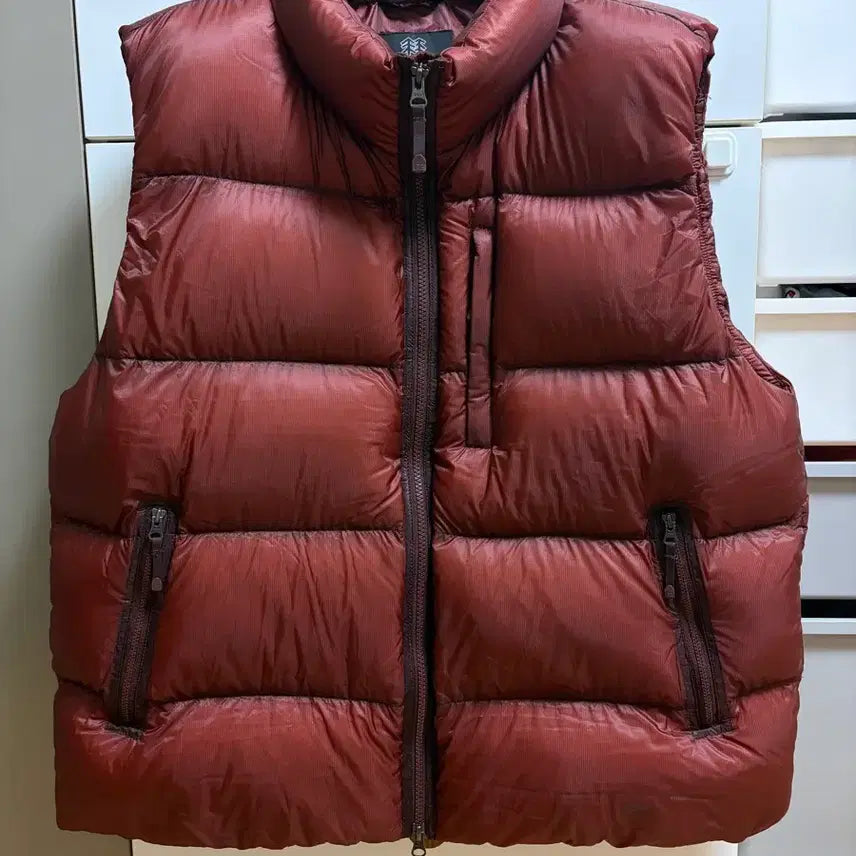 [SOLD OUT] 코오롱스포츠 스톰월 다운 베스트 버건디 110