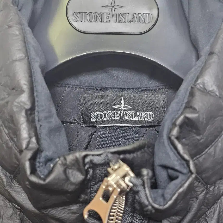 [BUNJANG] Stone Island Shadow Project Lasered Poly-Hide 2L Jacket / 스톤아일랜드 쉐도우프로젝트 lasered poly-hide 2L 자켓