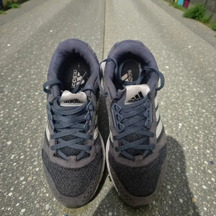 [BUNJANG] Adidas Gray Hiking Shoes 240 / 아디다스 회색 운동화 240