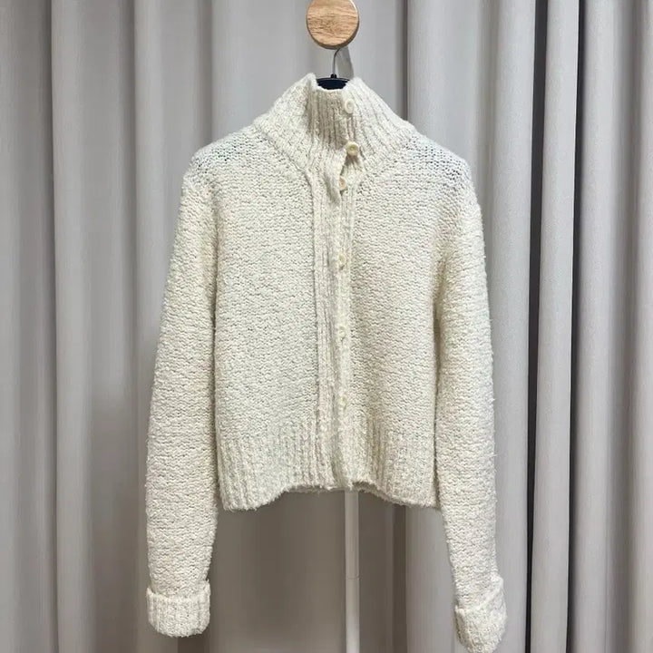 [BUNJANG] LE Ivory High-Neck Hidden Button Cardigan / le 하이넥 히든 버튼 가디건 (아이보리)