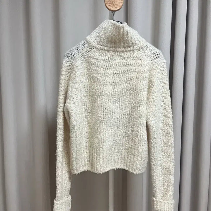 [BUNJANG] LE Ivory High-Neck Hidden Button Cardigan / le 하이넥 히든 버튼 가디건 (아이보리)
