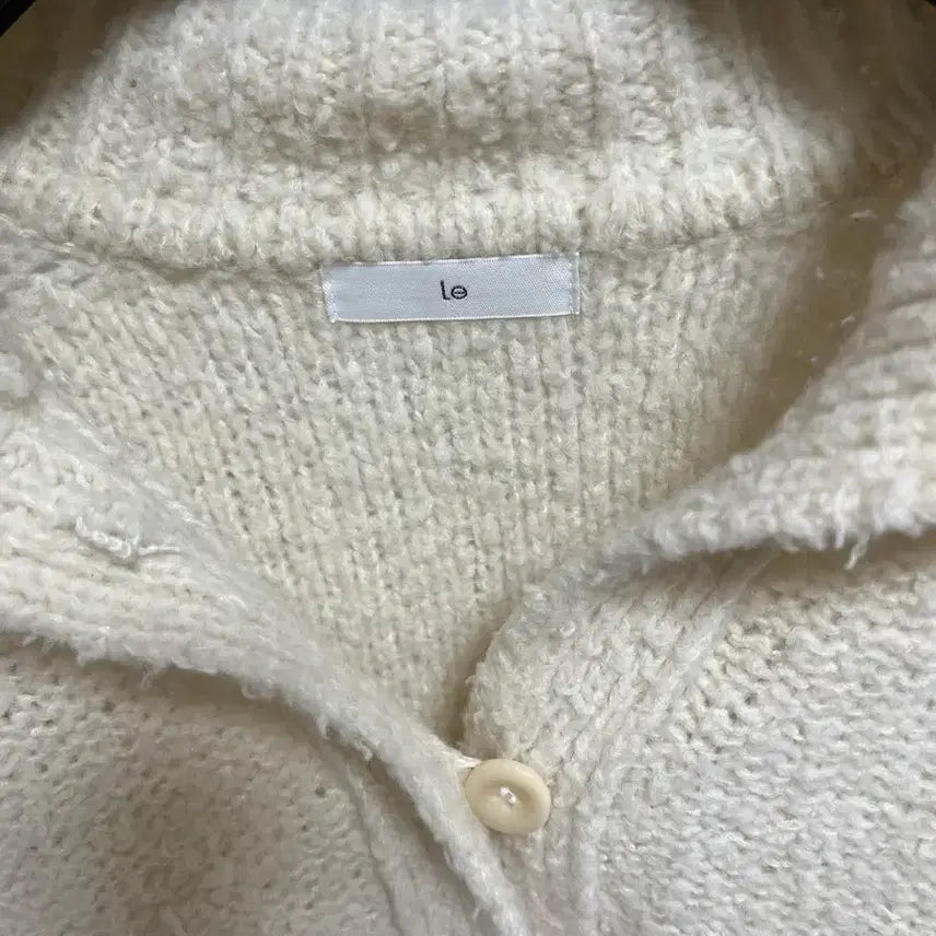 [BUNJANG] LE Ivory High-Neck Hidden Button Cardigan / le 하이넥 히든 버튼 가디건 (아이보리)