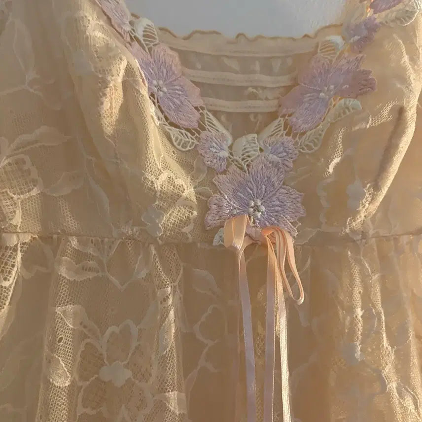 [BUNJANG] Vintage Embroidered Lace Slip Dress / 자수 레이스 슬립 끈원피스 빈티지