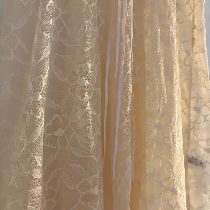 [BUNJANG] Vintage Embroidered Lace Slip Dress / 자수 레이스 슬립 끈원피스 빈티지