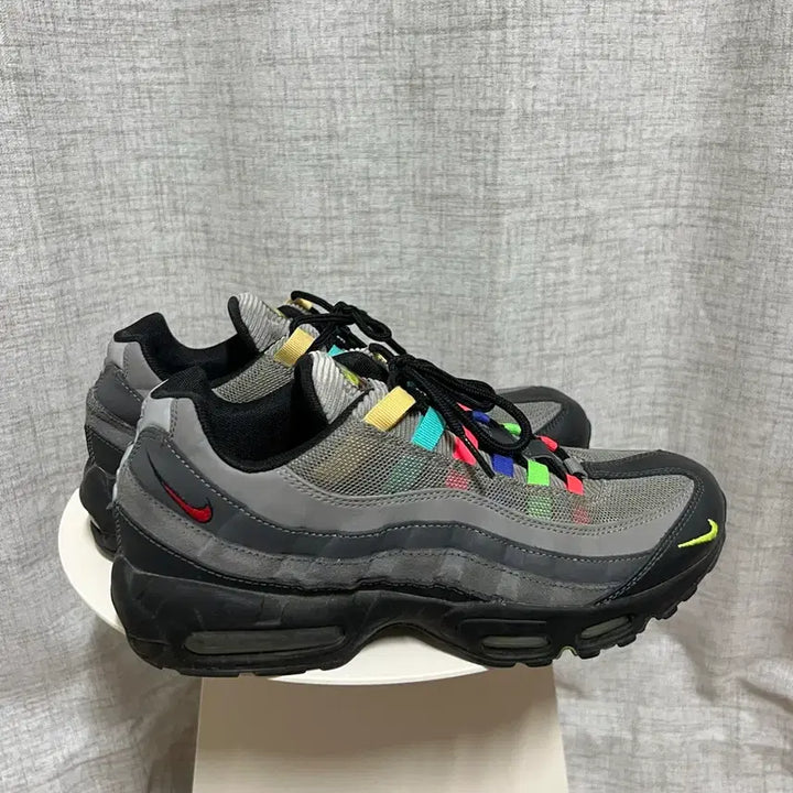 [SOLD OUT] 나이키 에어맥스 95 SE 그레이 멀티컬러 270