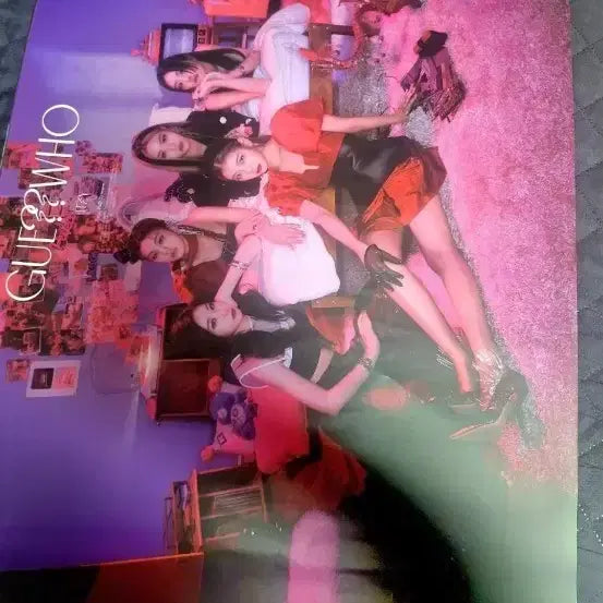 [BUNJANG] ITZY GUESS WHO Poster Set / ITZY GUESS WHO 대형포스터 3종
