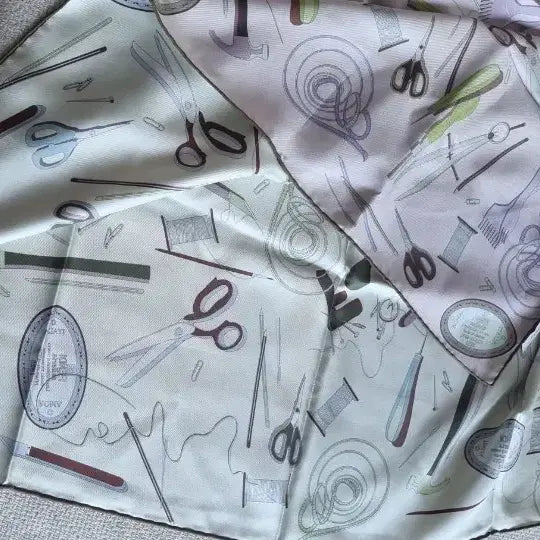 [BUNJANG] Fendi Two-Tone Silk Scarf / 펜디정품  투톤 실크 스카프 미사용