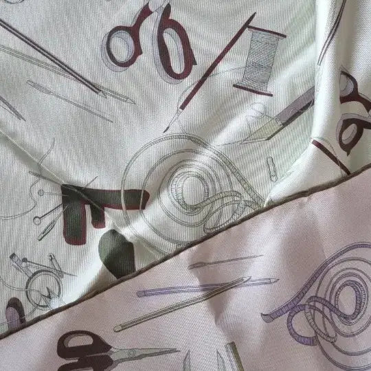 [BUNJANG] Fendi Two-Tone Silk Scarf / 펜디정품  투톤 실크 스카프 미사용