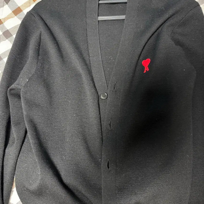 [BUNJANG] BTS Ami Black Red Emblem Cardigan / Ami가디건 L 블랙 레드와펜 판매합니다.