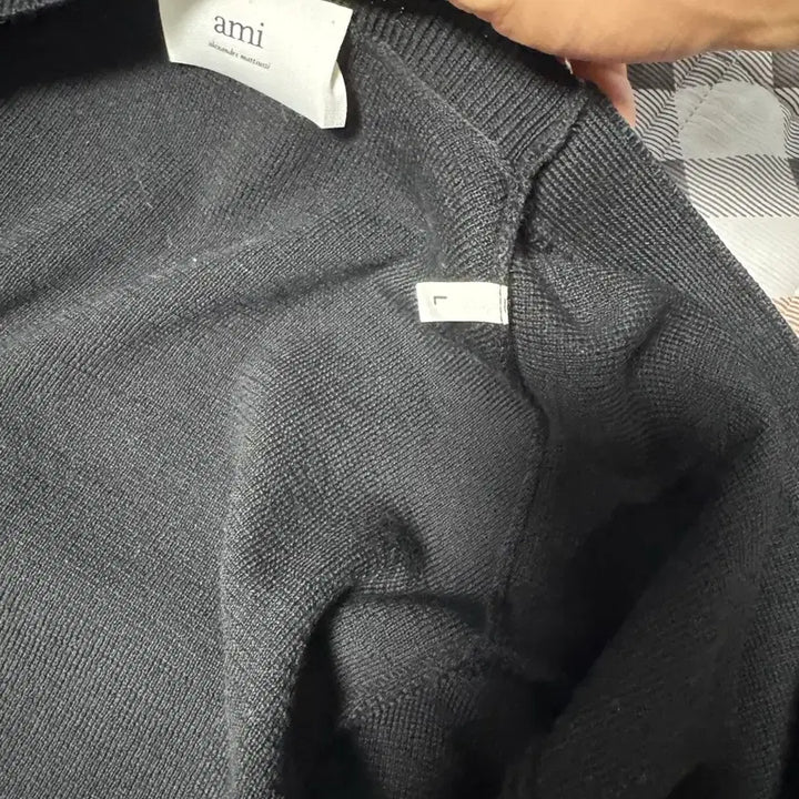 [BUNJANG] BTS Ami Black Red Emblem Cardigan / Ami가디건 L 블랙 레드와펜 판매합니다.