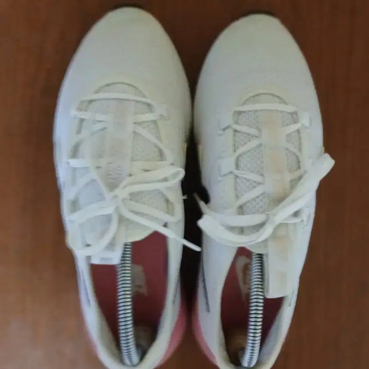 [SOLD OUT] 나이키 여성 핑크 런닝화 240