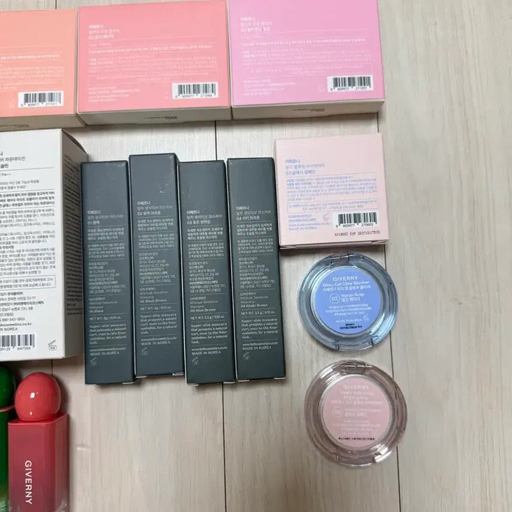 [BUNJANG] Giverny Cushion and Foundation Set / 미개봉) 지베르니 밀착 쿠션, 밀착 파운데이션, 블러셔, 섀도우팔레트,