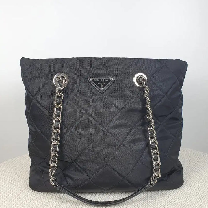 [BUNJANG] Prada Black Quilted Chain Tote Bag / 프라다 블랙 체인 퀼팅 토트백